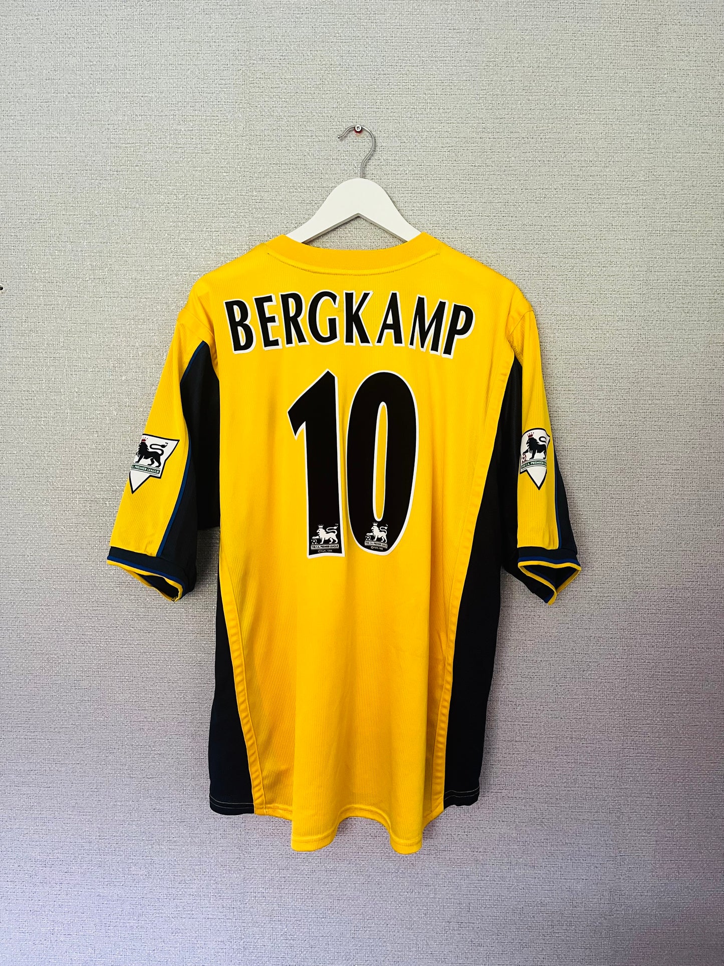 Arsenal away football shirt 1999/2001 Bergkamp XXL