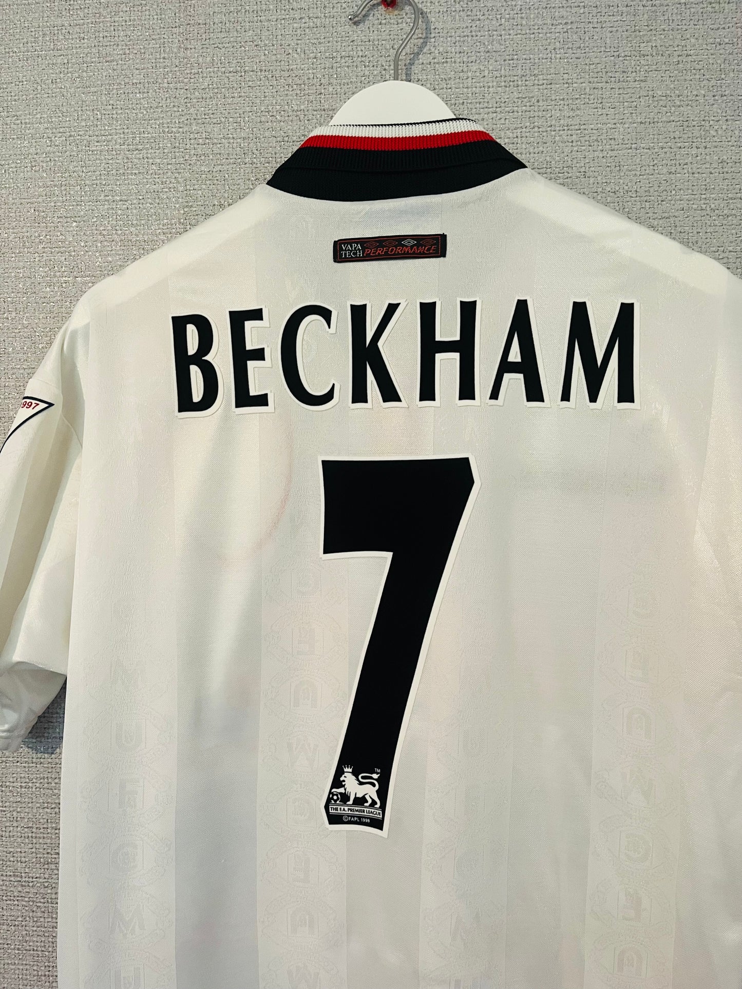 Manchester United away football shirt 1997/99 Beckham medium