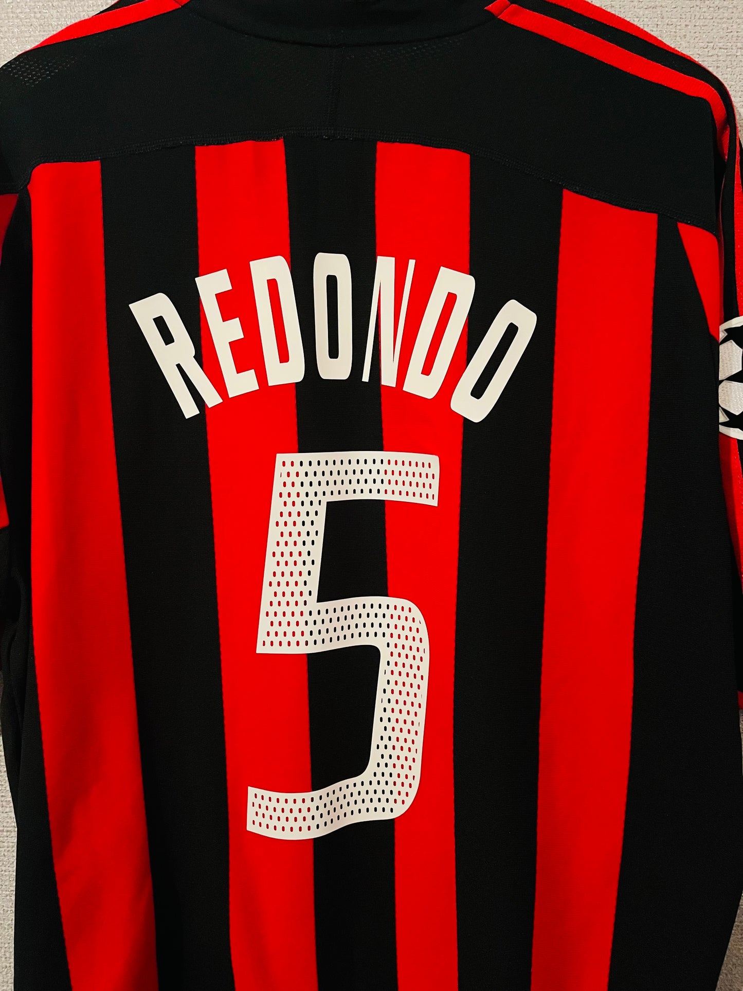 AC Milan home football shirt
2003/04 Redondo XL