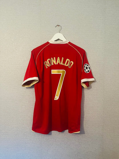 Manchester United home football shirt 2006/07 CR7 Large