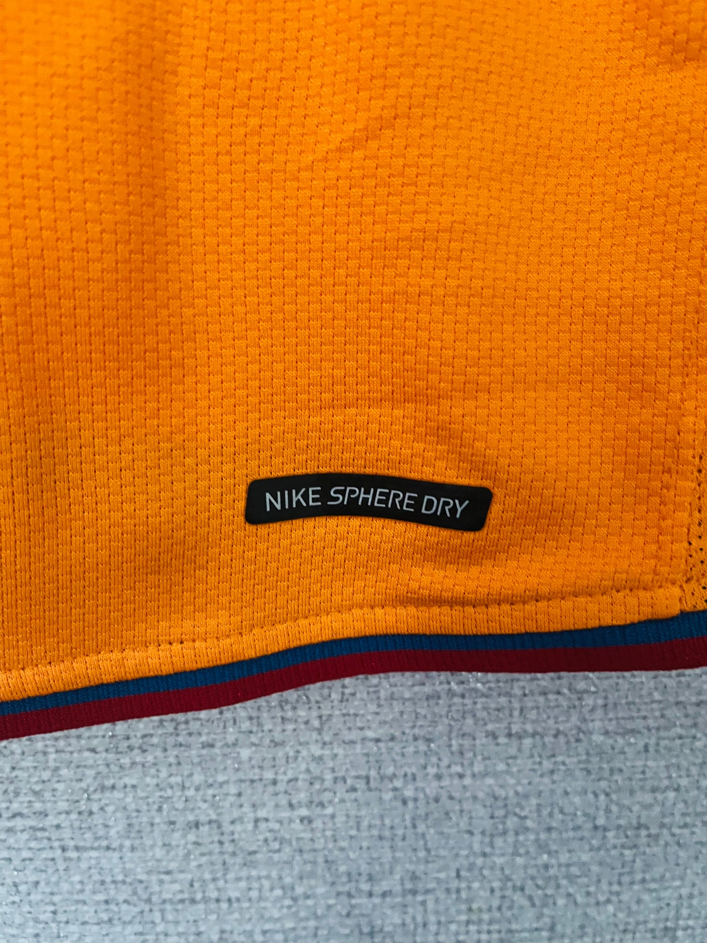 Barcelona away football shirt 2006/08 Ronaldinho XL