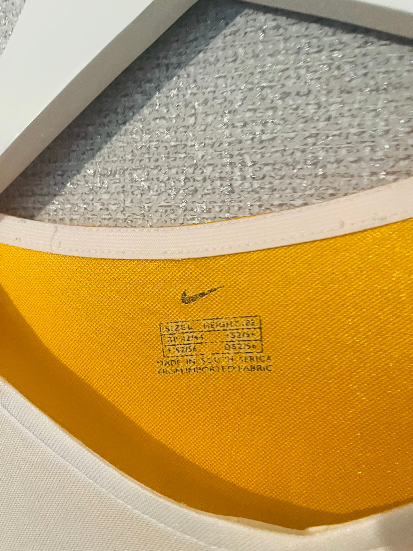 Kaizer Chiefs away football shirt 2004/05 Large