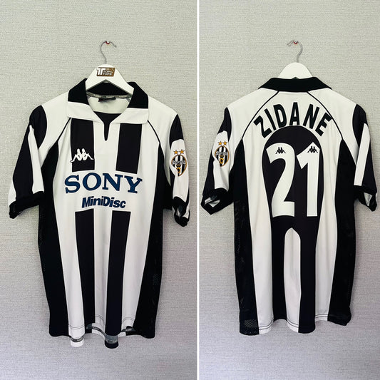 Juventus home football shirt 1997/98 Zidane Large