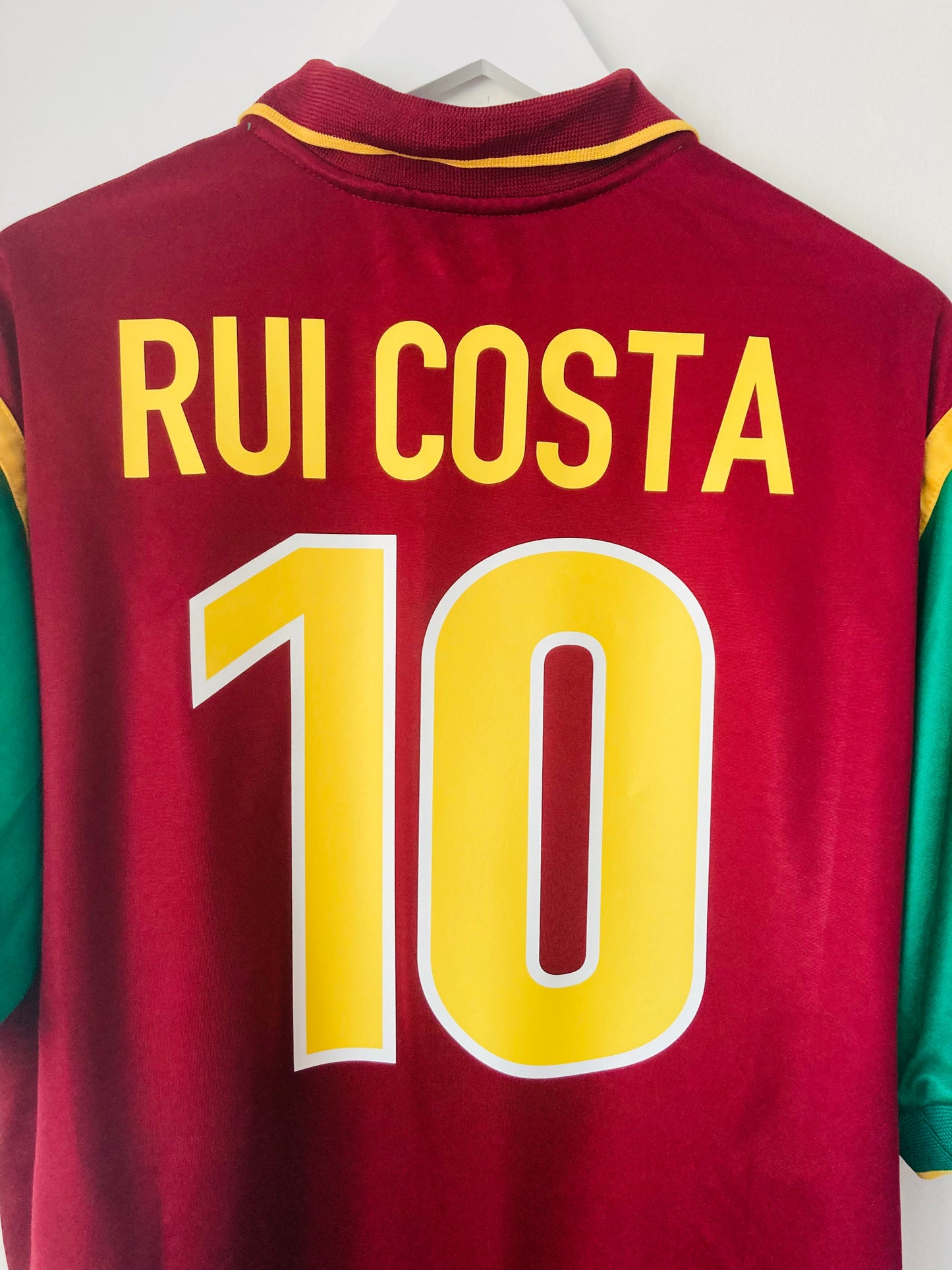 Portugal home football shirt
1998/99 Rui Costa XL