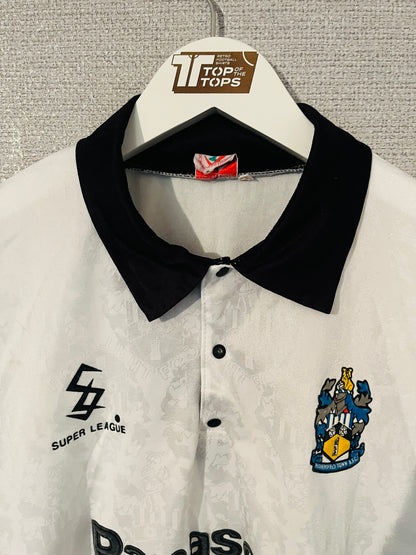 Huddersfield away football shirt
1995/96 XXL