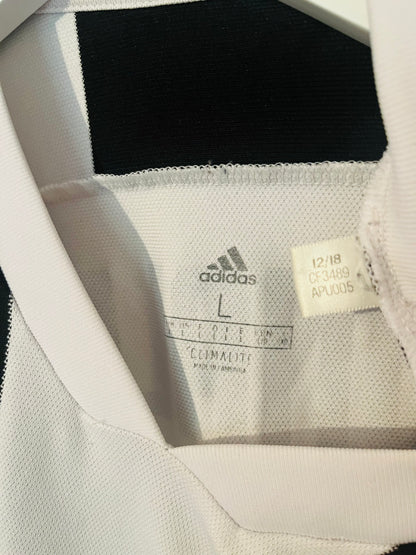 Juventus home football shirt 2018/19 CR7 Large