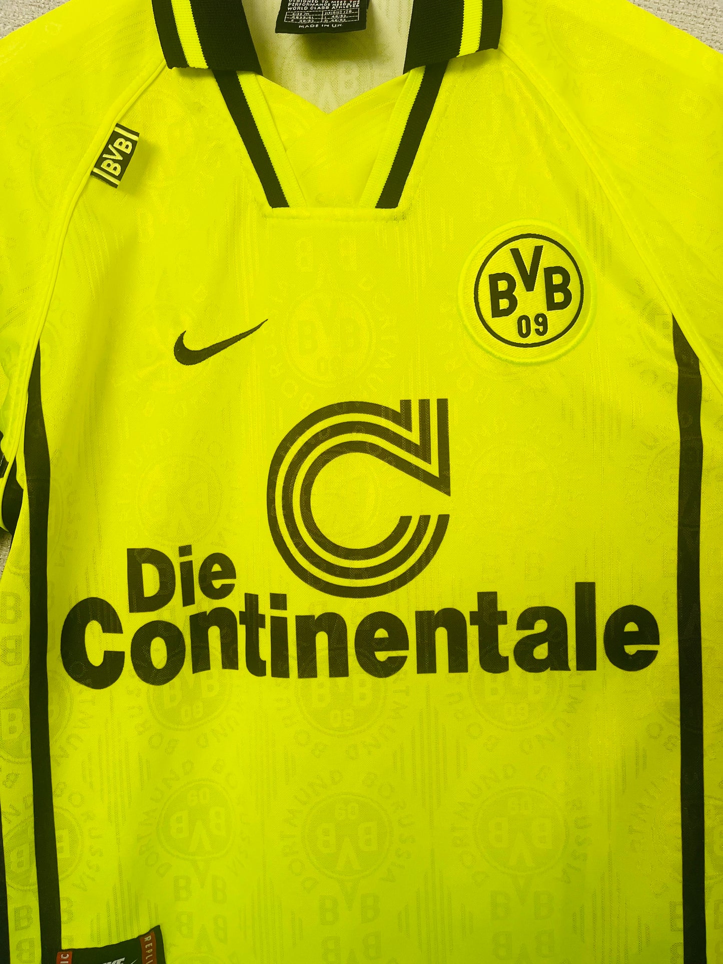 Borussia Dortmund home football shirt 1996/97 Medium