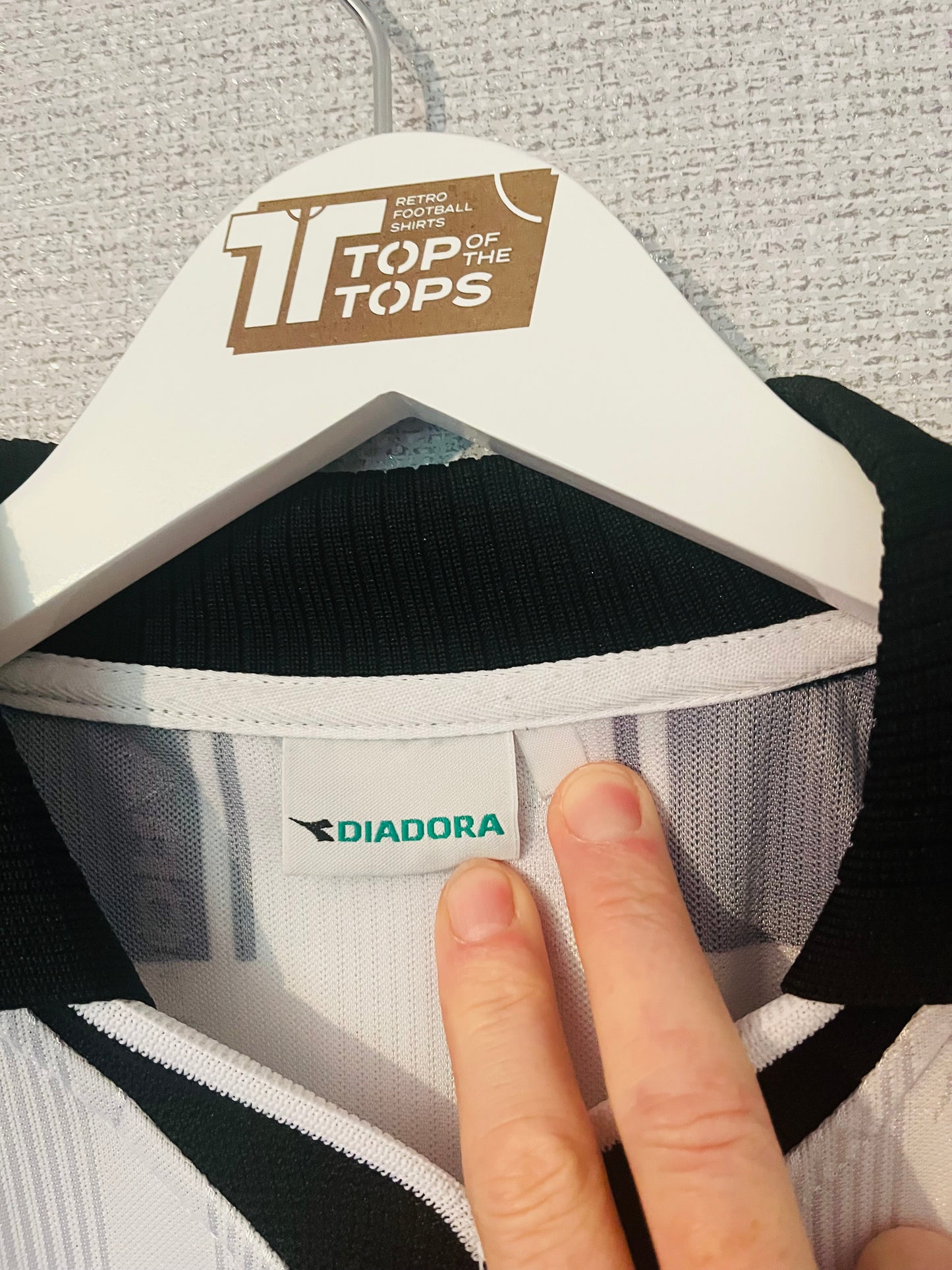 Udinese home football shirt
2000/01 Large