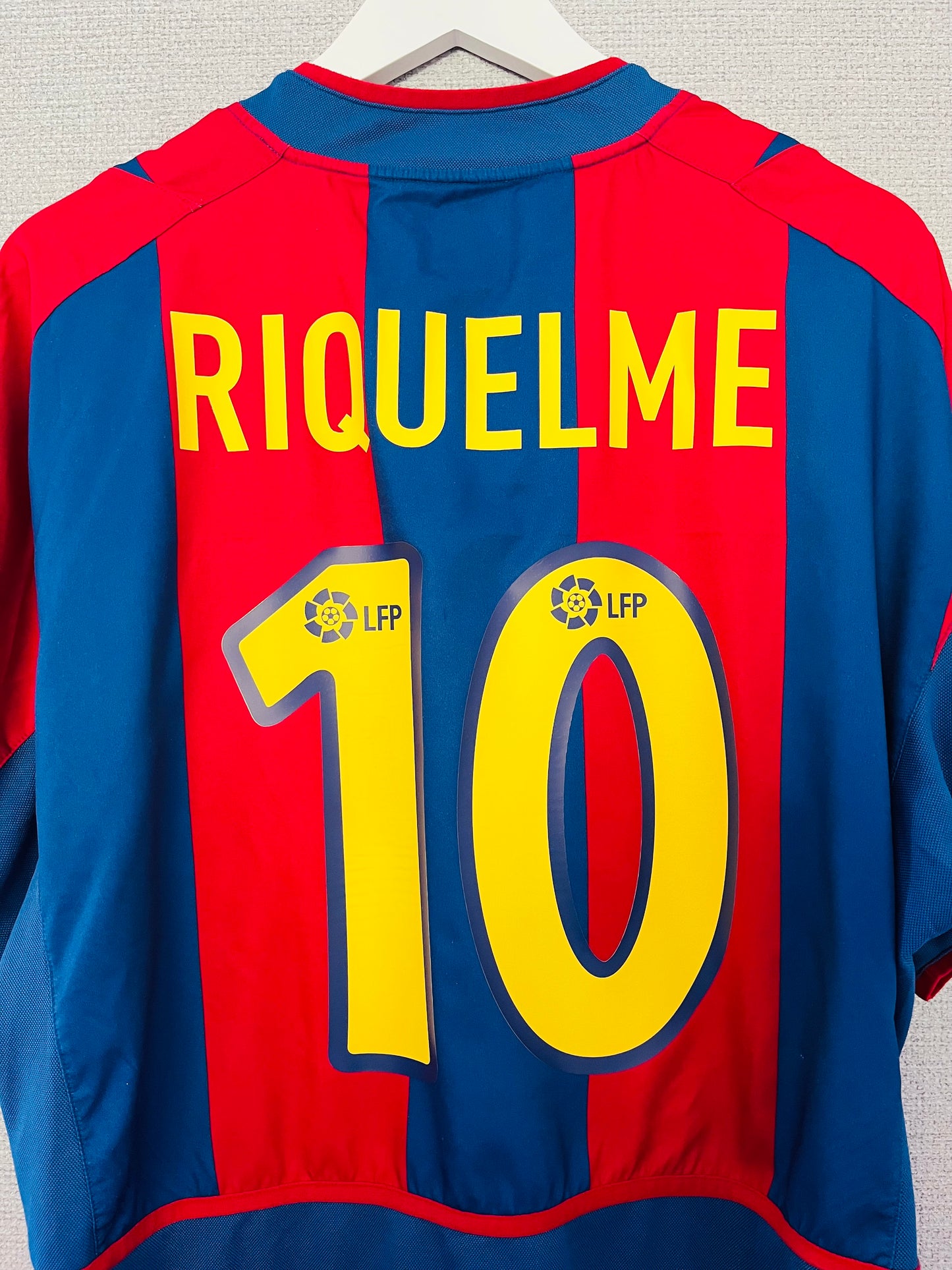 Barcelona home football shirt 2002/03 Riquelme Large