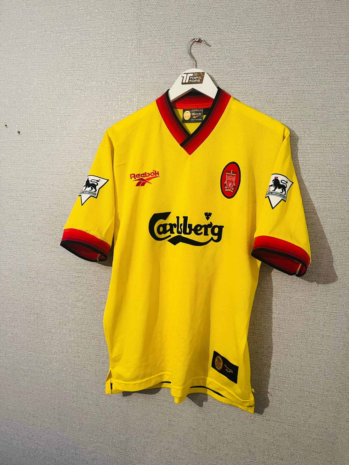Liverpool away football shirt 1997/99 Berger Medium
