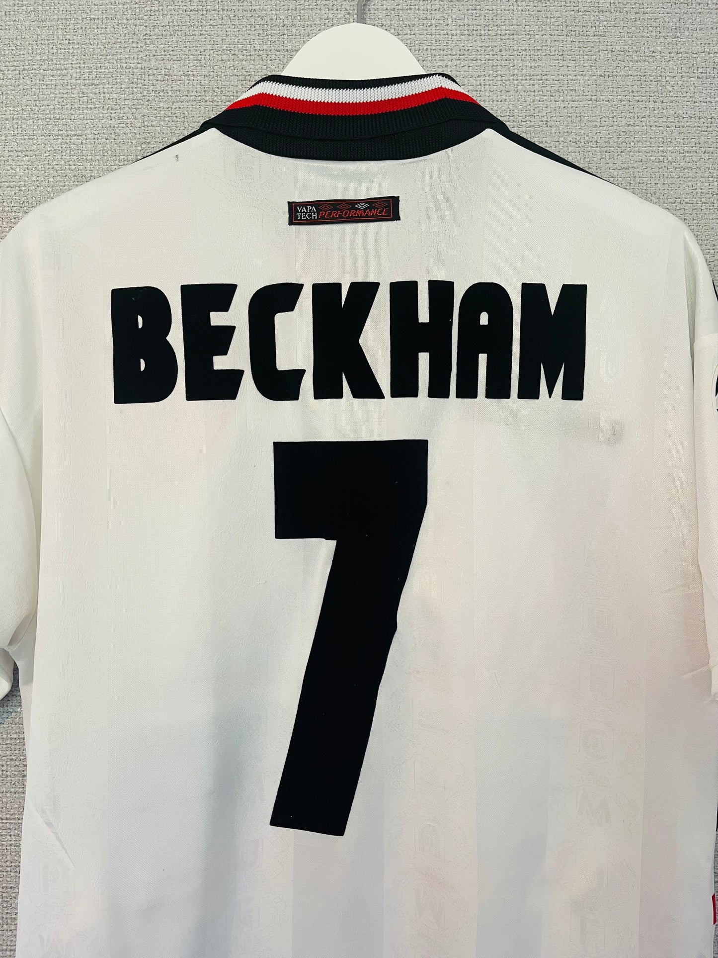 Manchester United away football shirt 1997/99 Beckham Medium