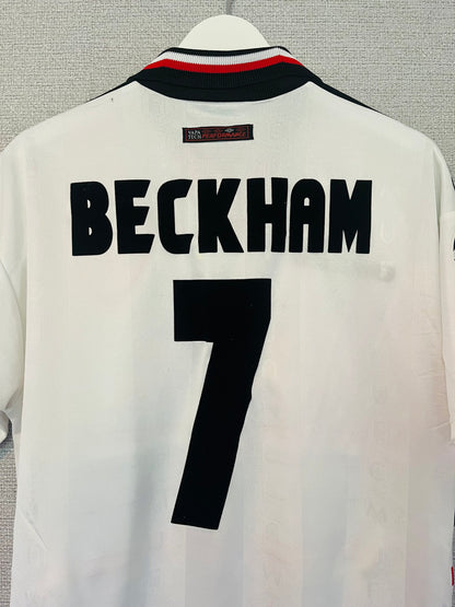 Manchester United away football shirt 1997/99 Beckham Medium