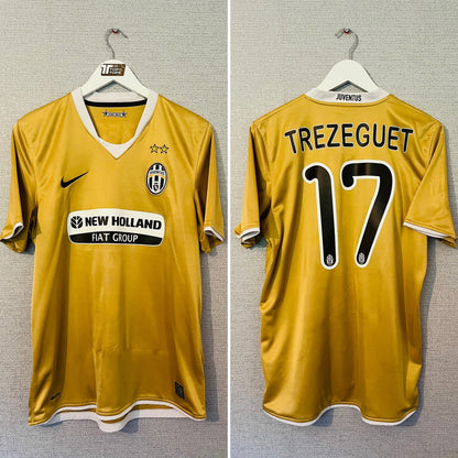 Juventus away football shirt
2008/09 Trezeguet Medium