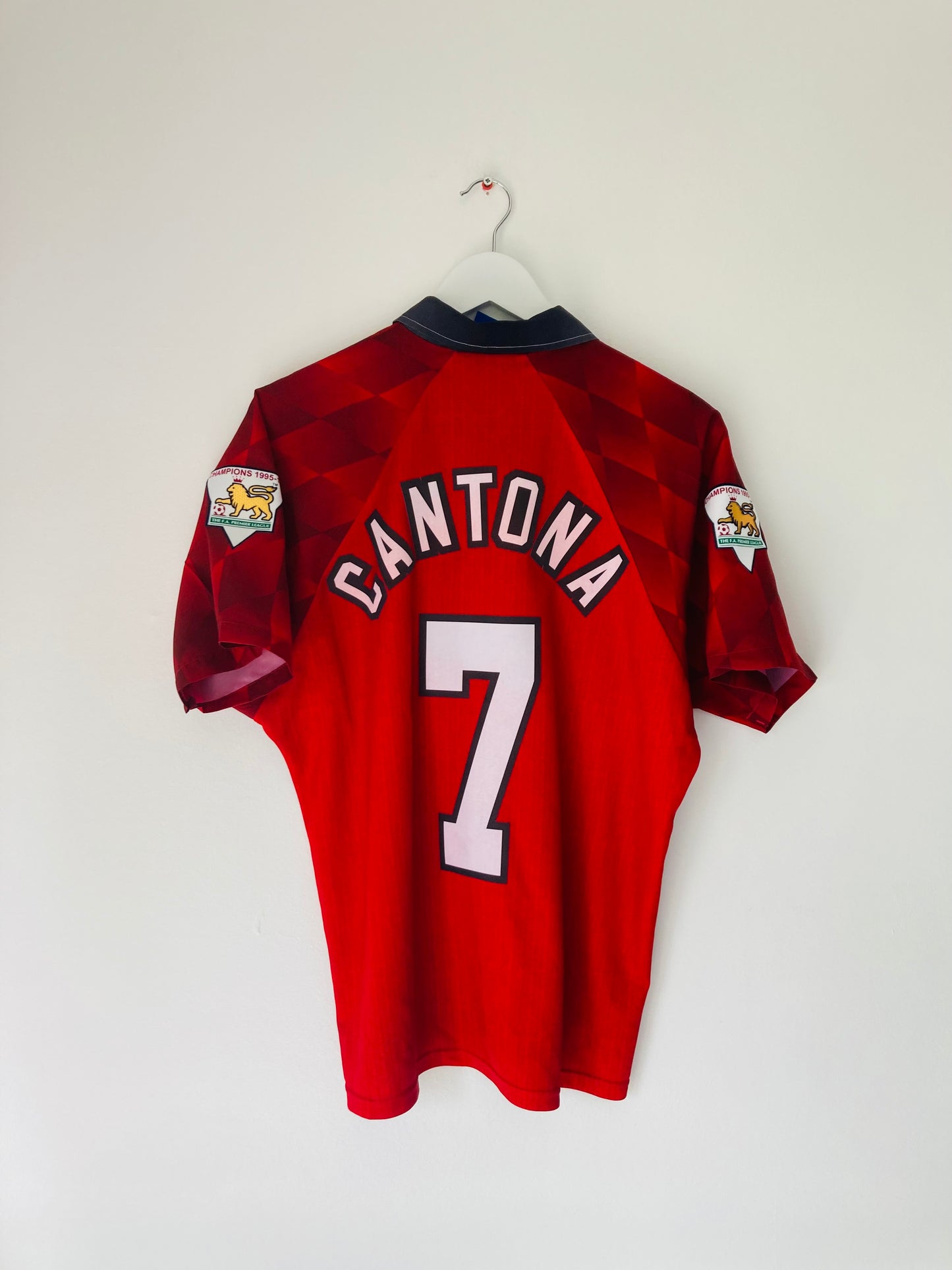 Manchester United home football shirt 1996/97 Cantona Medium