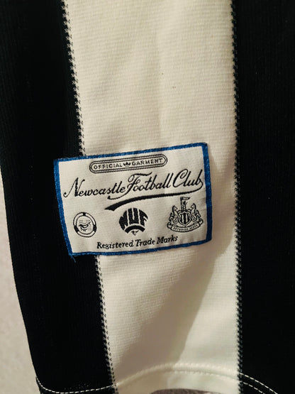 Newcastle United home football shirt 1995/97 Asprilla Medium