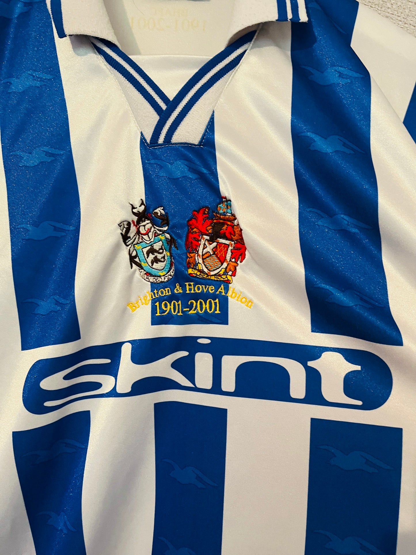 Brighton and Hove Albion home football shirt 2000/02 XXXL