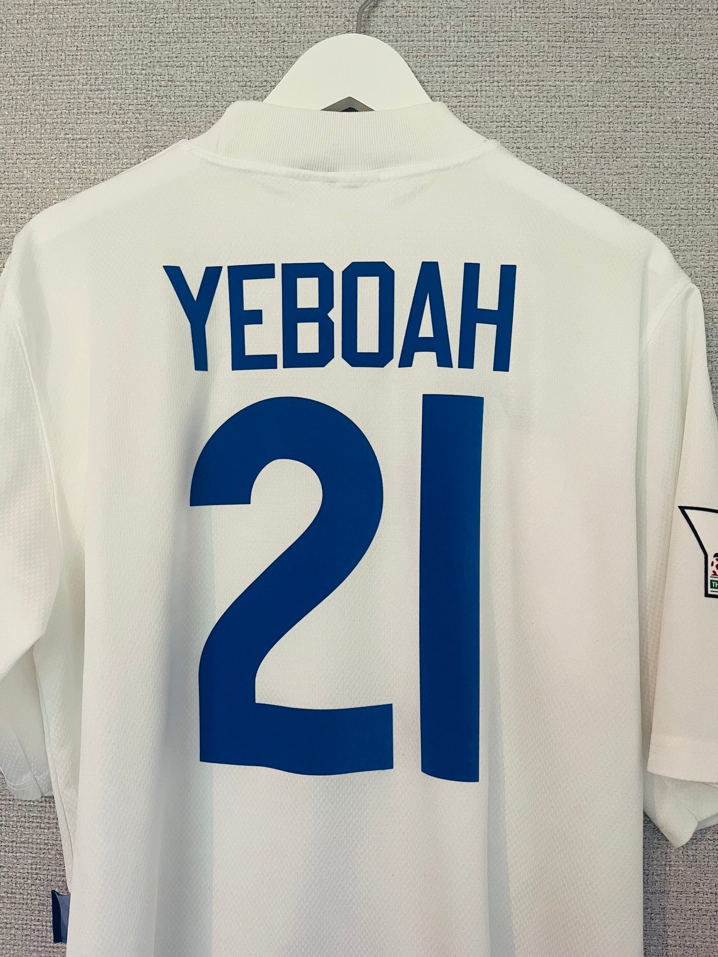 Leeds United home football shirt
1995/96 Yeboah Large