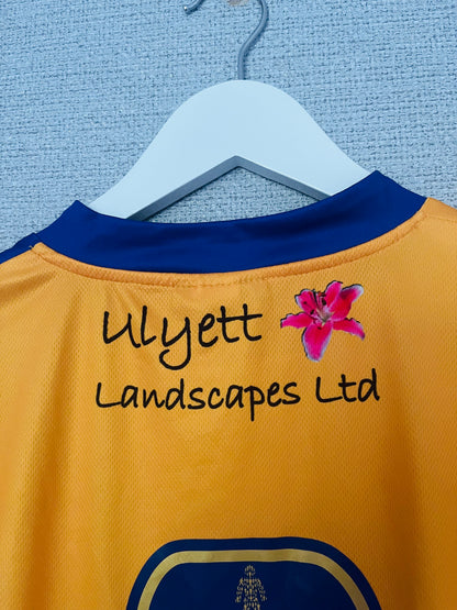 Mansfield Town home football shirt 2016/17 Medium