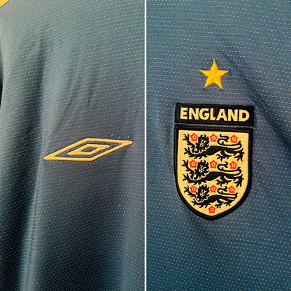 England goalkeeper football shirt
Euro 2004 James XXL