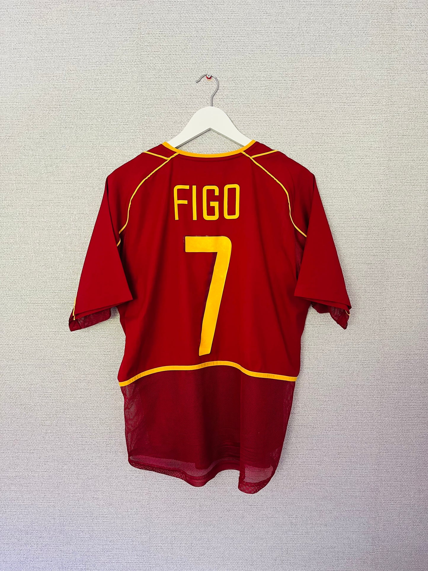 Portugal home football shirt 2002/04 Figo Medium