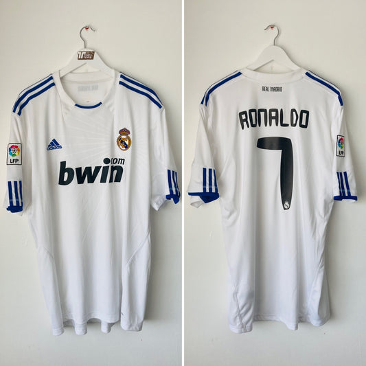 Real Madrid home football shirt
2010/11 CR7 XXL