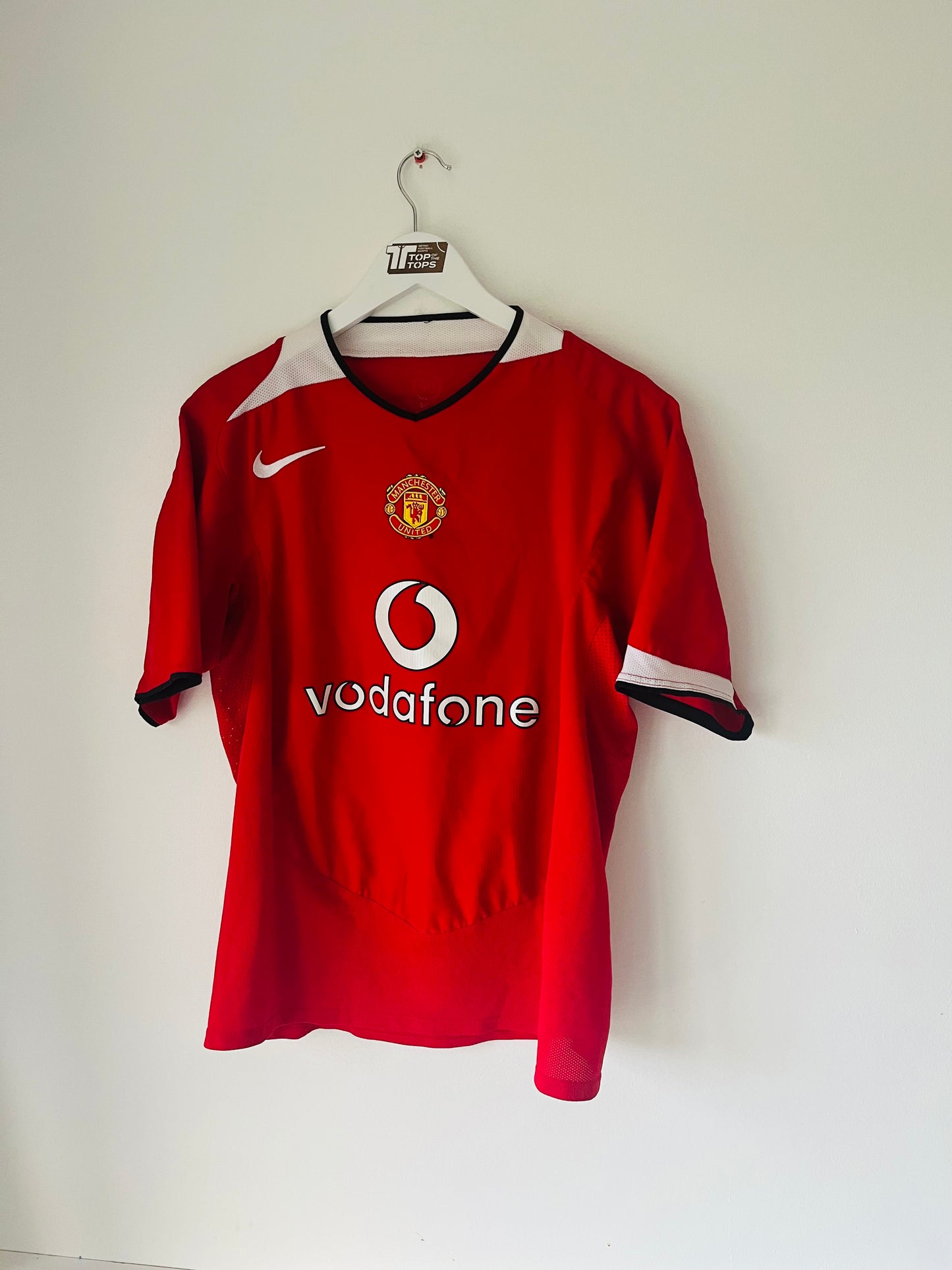 Manchester United home football shirt
2004/06 Saha Medium