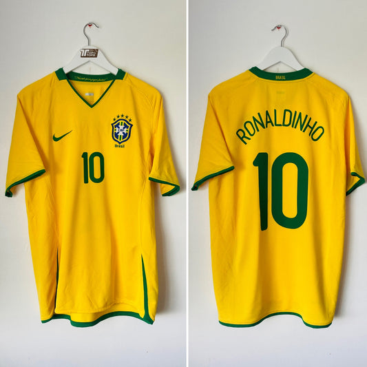 Brazil home football shirt
2008/10 Ronaldinho Large