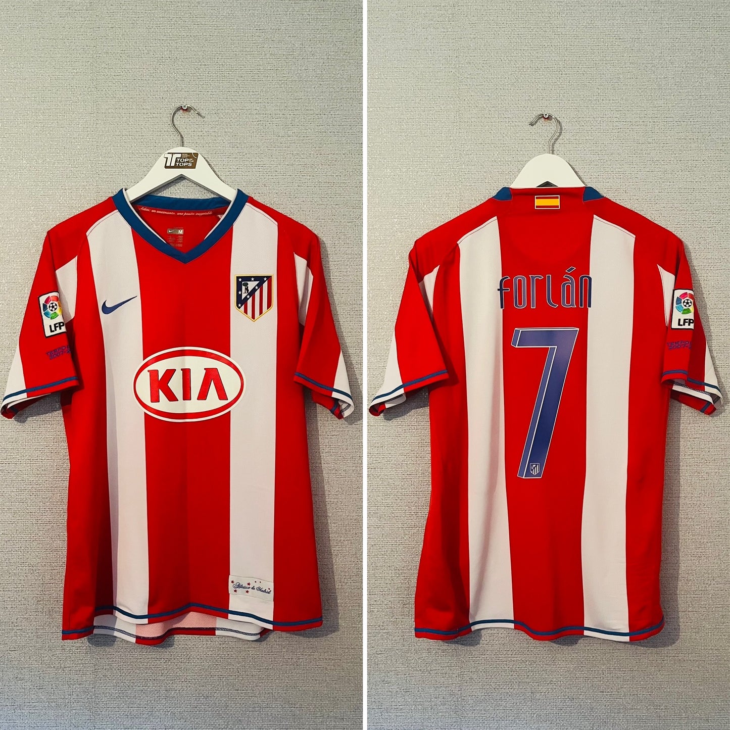 Atletico Madrid home football shirt
2007/08 Forlan Medium
