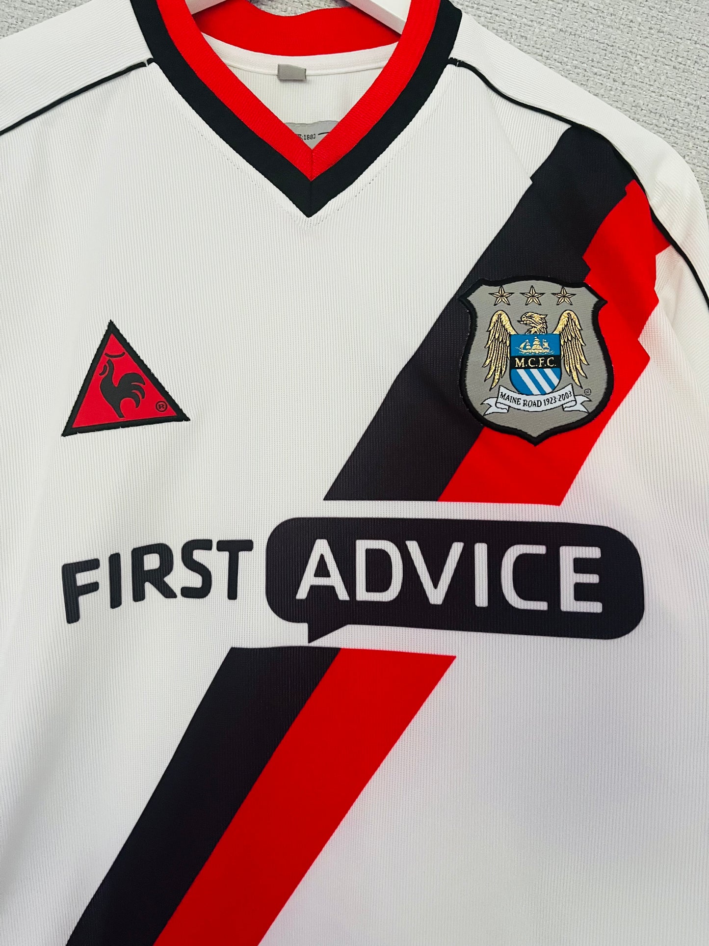 Manchester City away football shirt 2002/03 Foe Medium