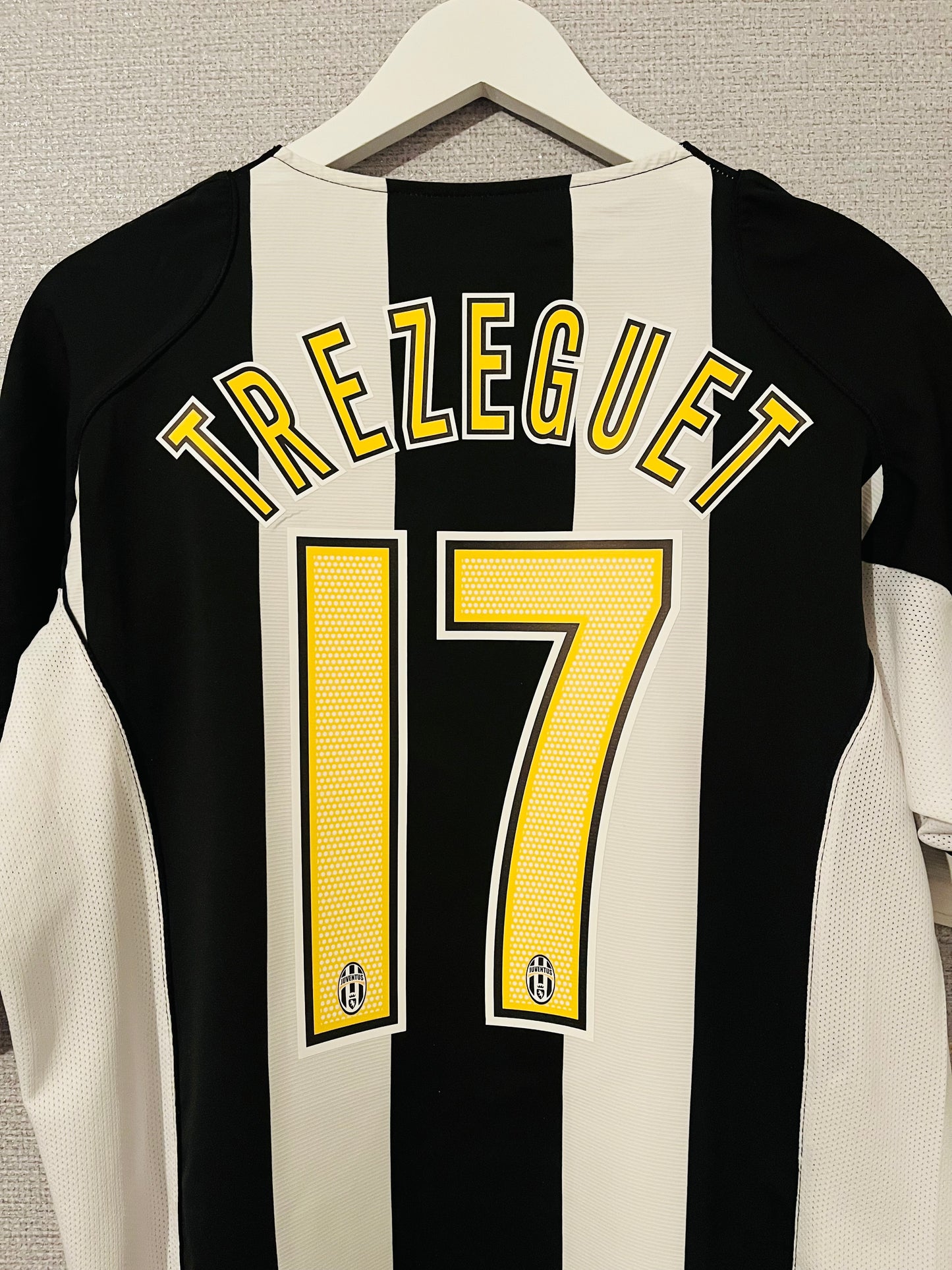 Juventus home football shirt 2004/05 Trezeguet Large