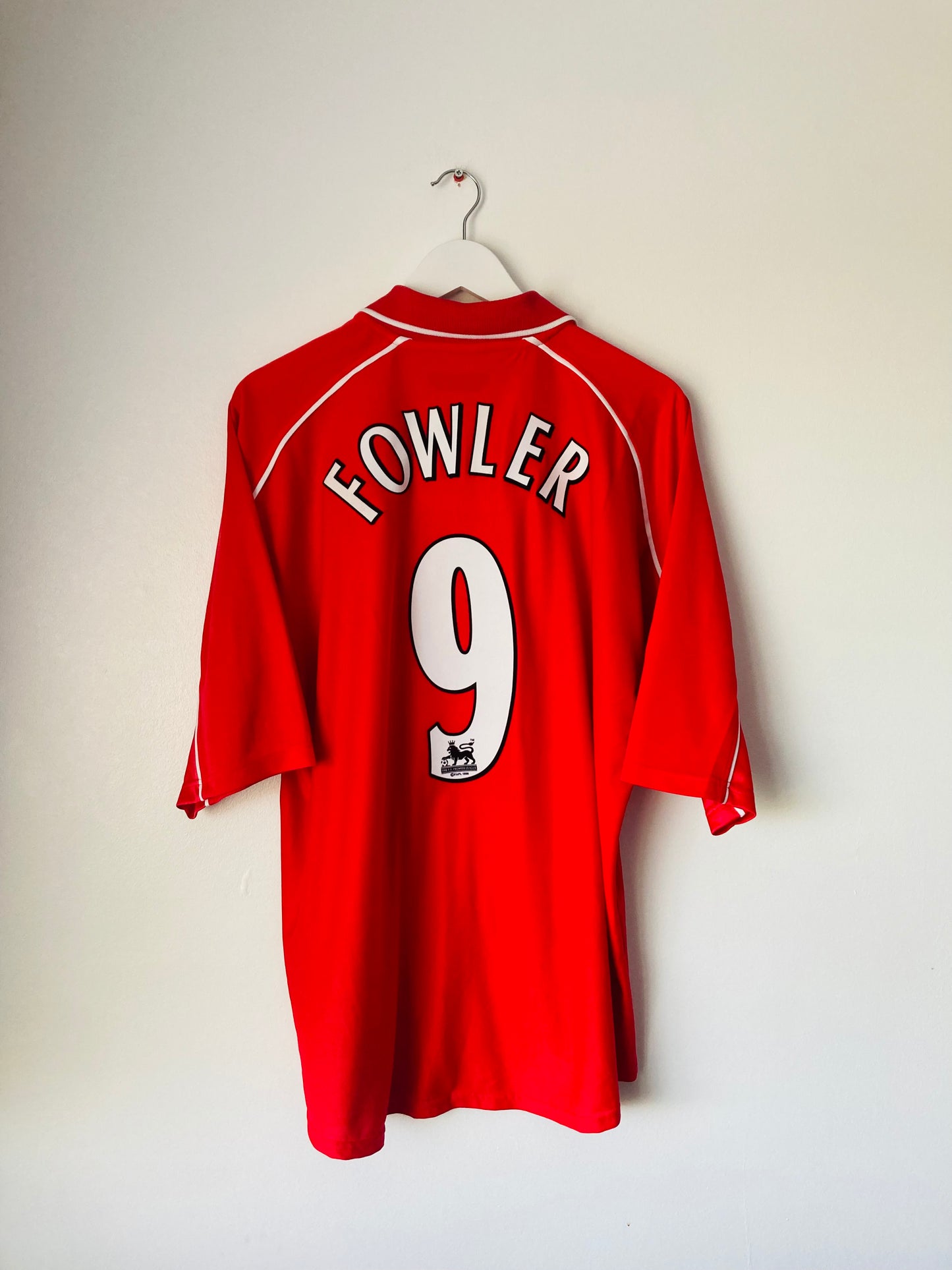 Liverpool home football shirt
2000/02 Fowler XXL