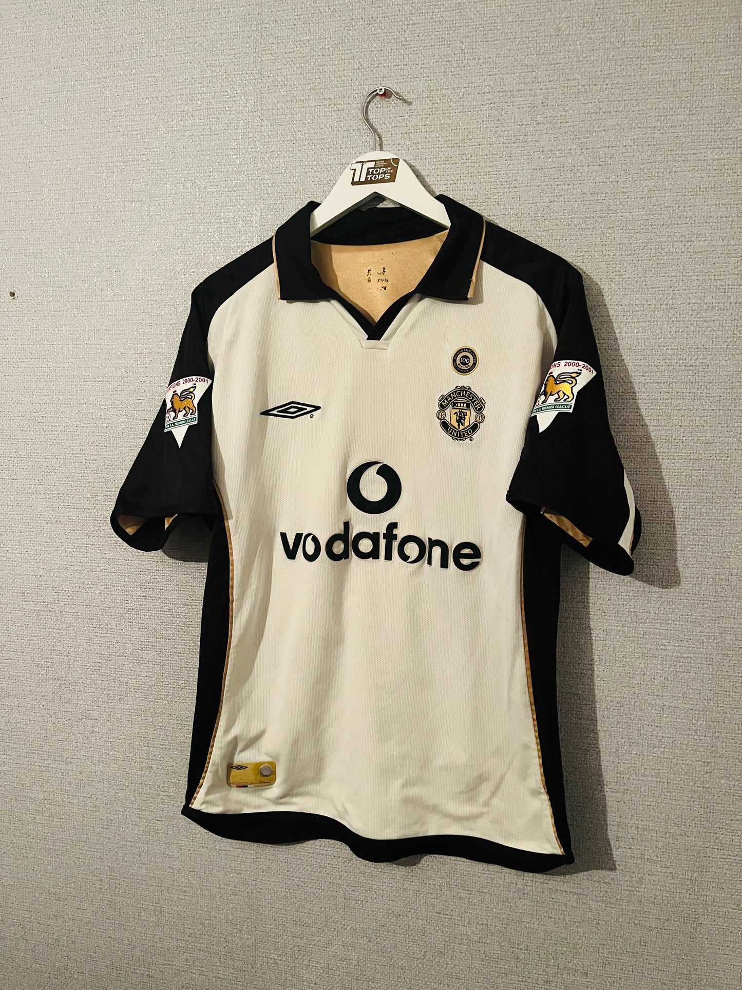 Manchester United away reversible football shirt
2001/02 Forlan Medium