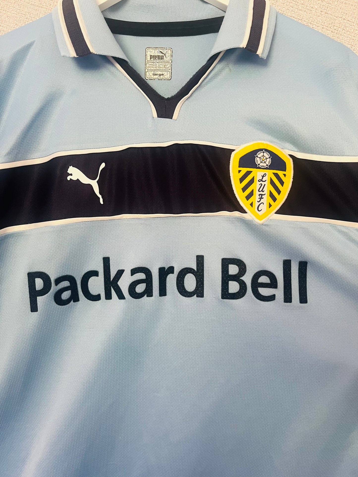 Leeds United away football shirt 1999/2000 Huckerby Large