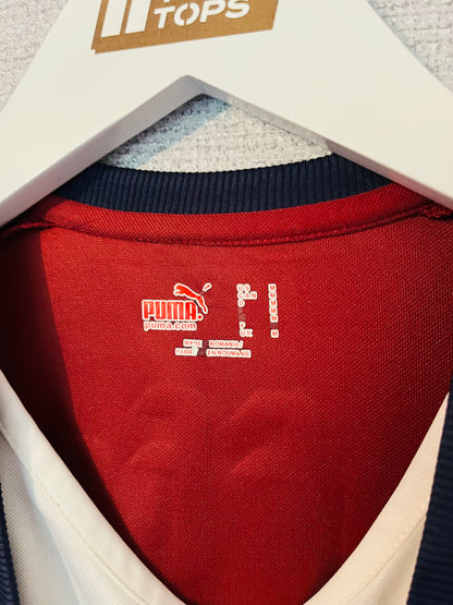 Italy goalkeeper football shirt 2006/07 Buffon Medium