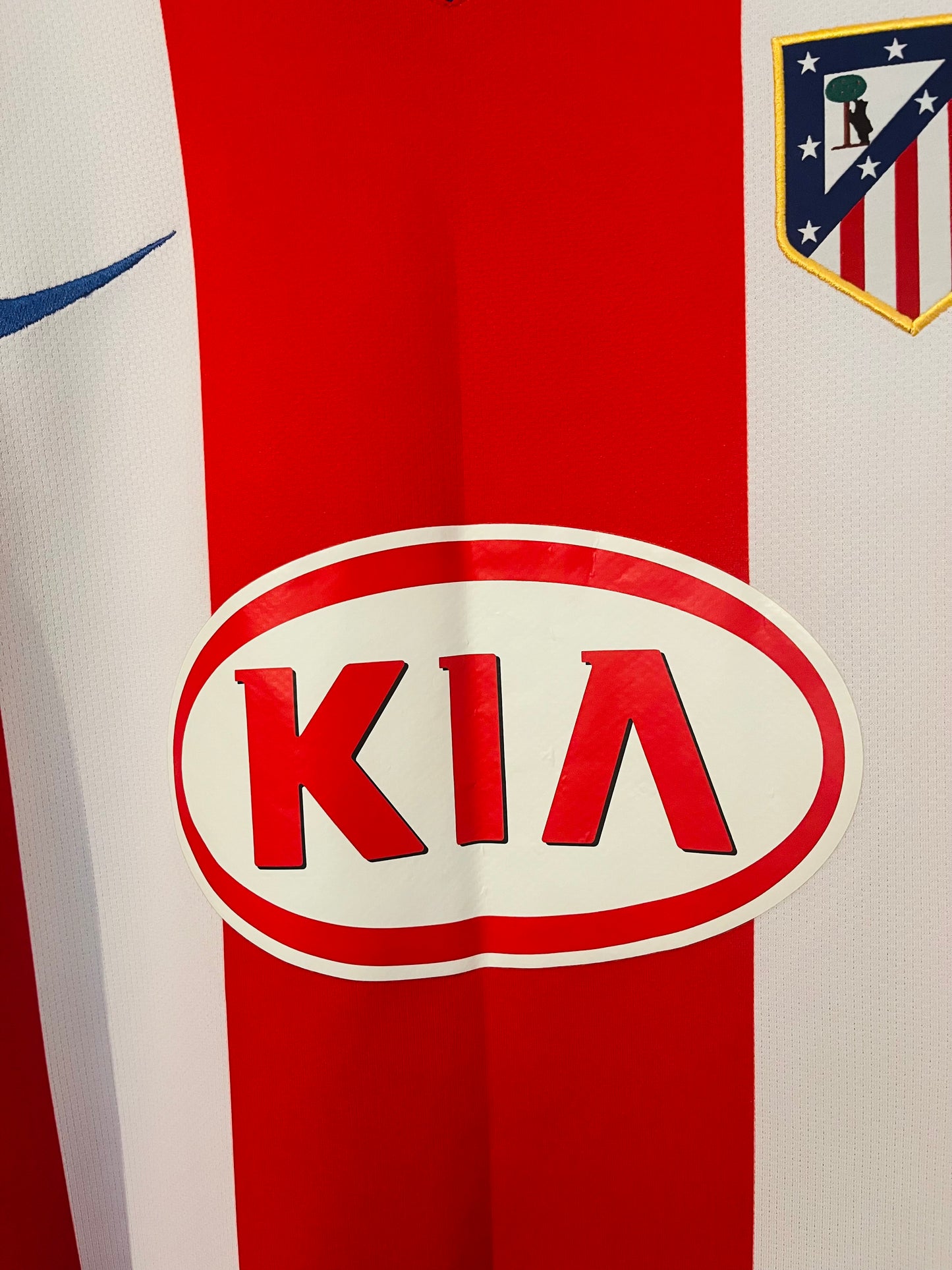 Atletico Madrid home football shirt
2007/08 Forlan Medium