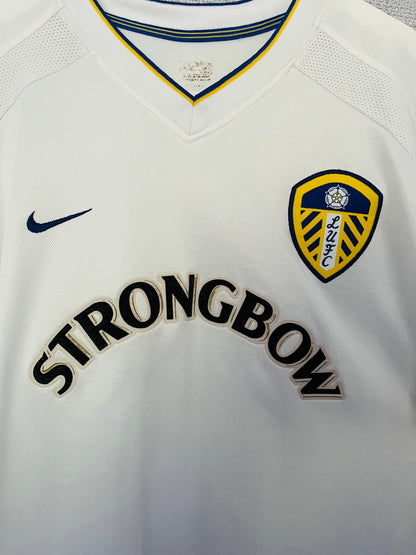 Leeds United home football shirt
2000/02 Harte Medium