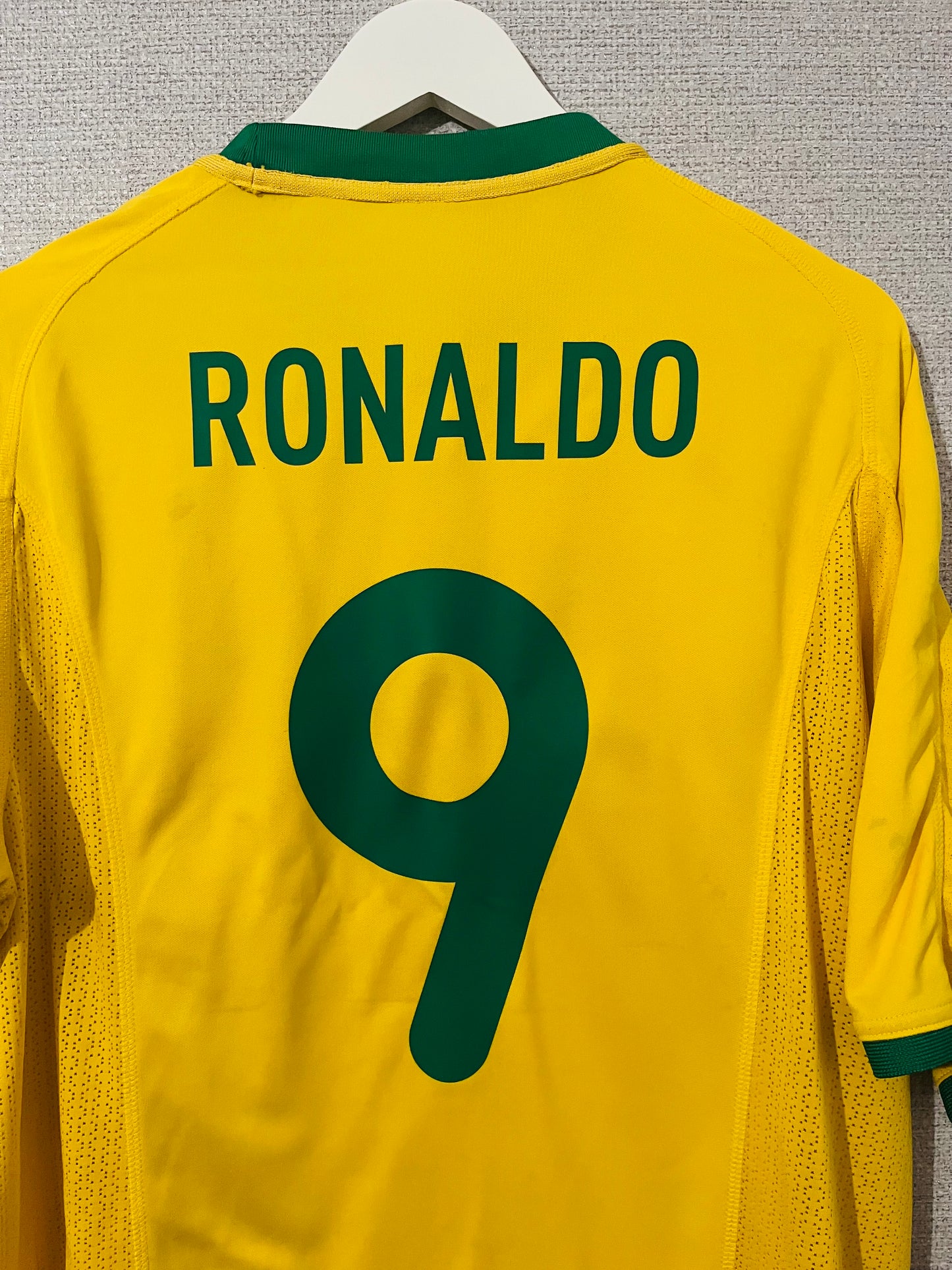Brazil home football shirt 2000/02 R9 Large