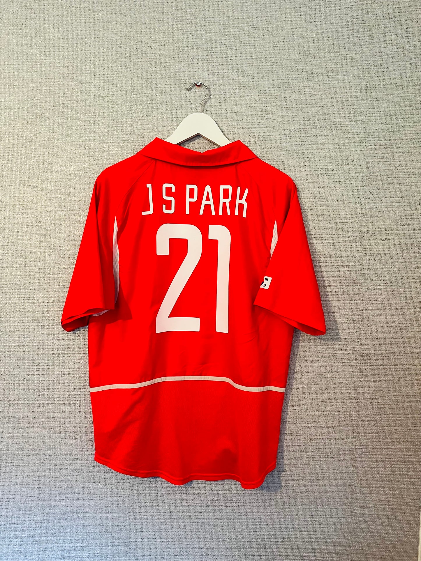 South Korea home football shirt
W/C 2002 Park Ji- Sung Large