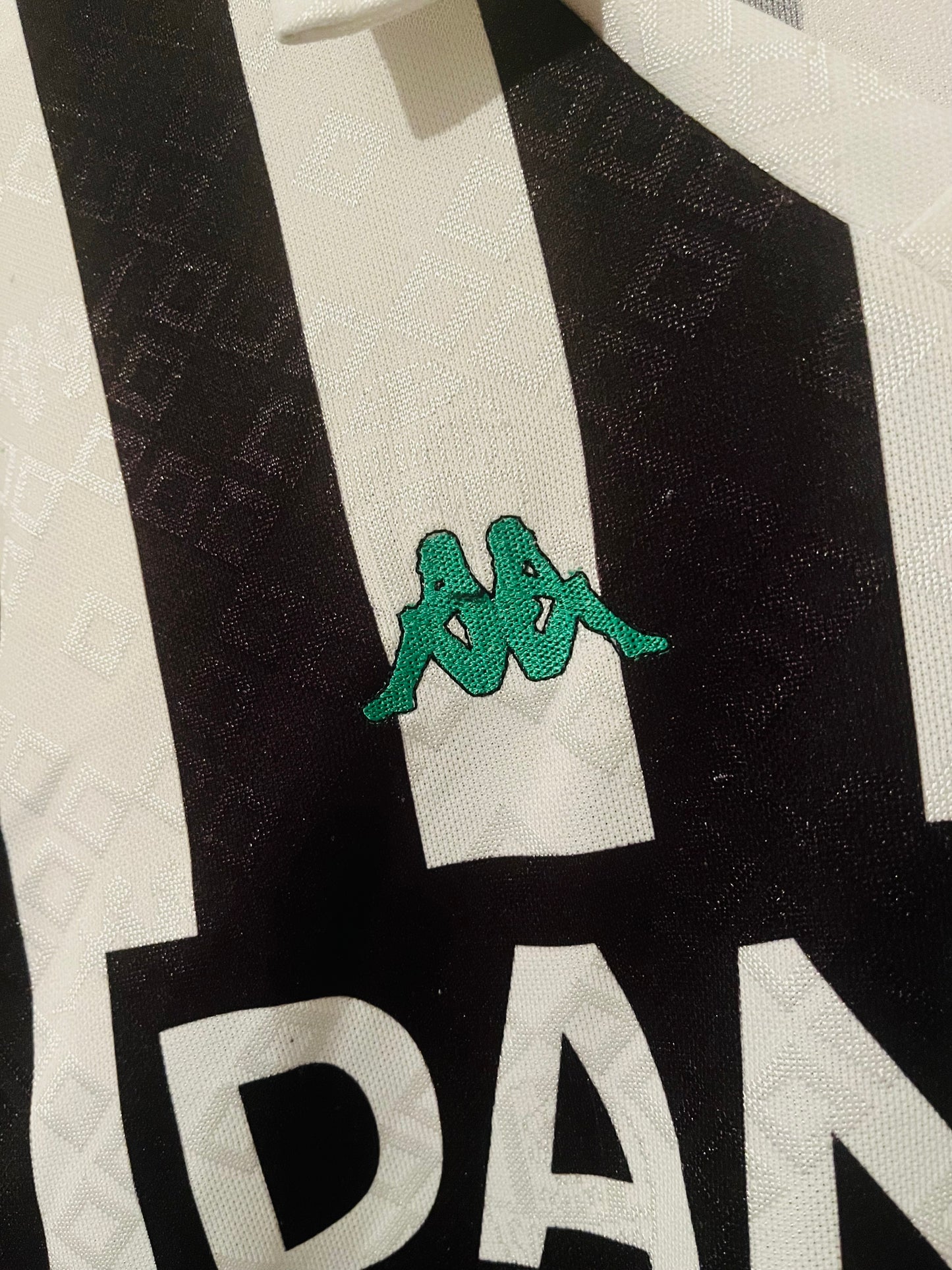 Juventus home football shirt L/S 1992/94 Large