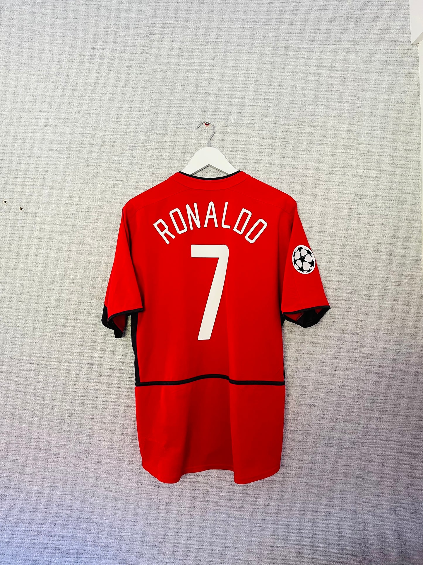 Manchester United home football shirt
2003/04 CR7 Medium