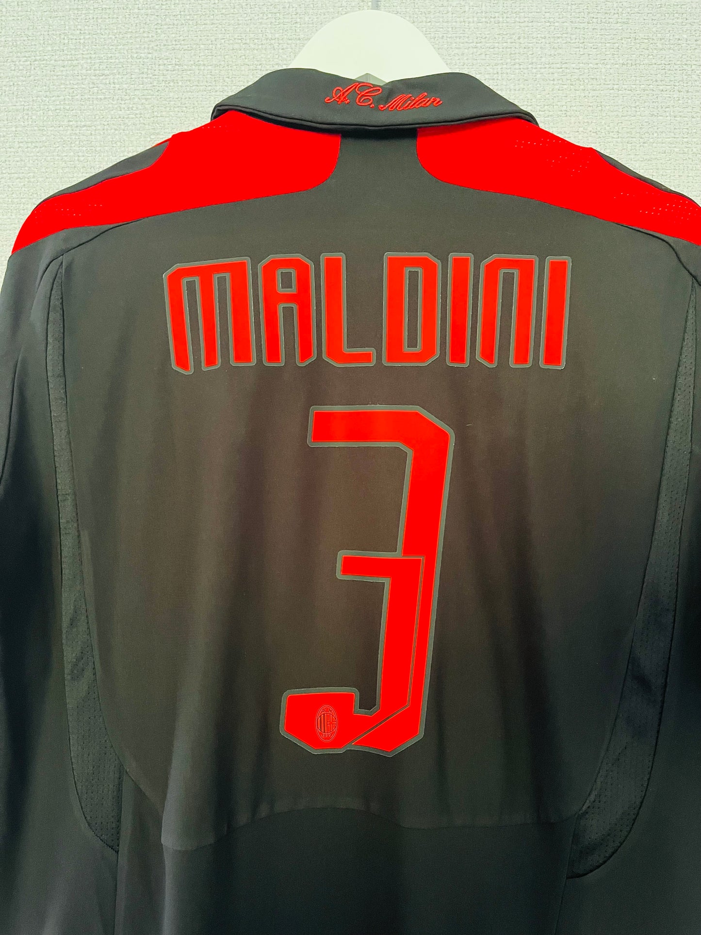 AC Milan third football shirt 2007/08 Maldini Medium