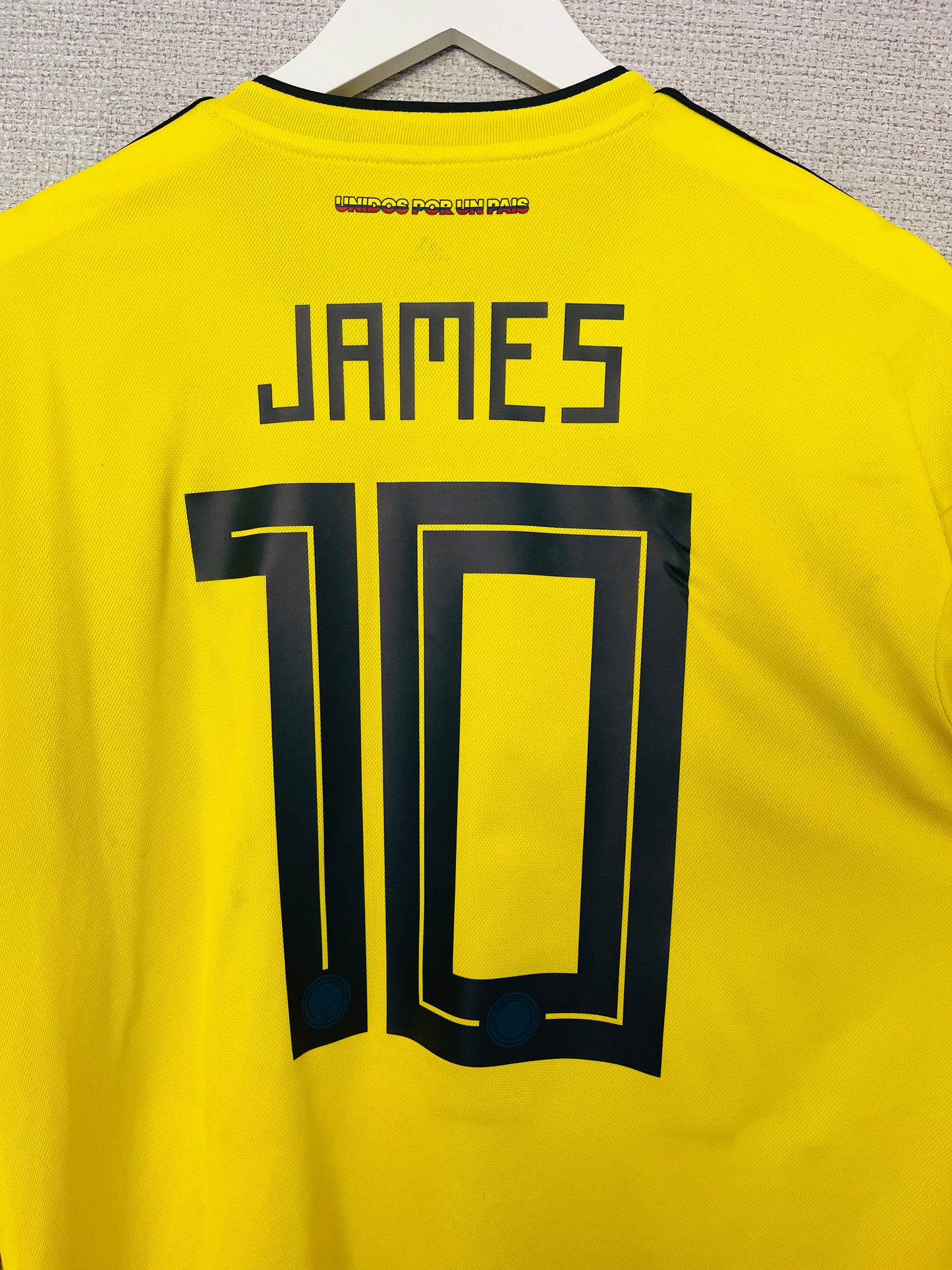Colombia home football shirt     W/C 2018 James Large