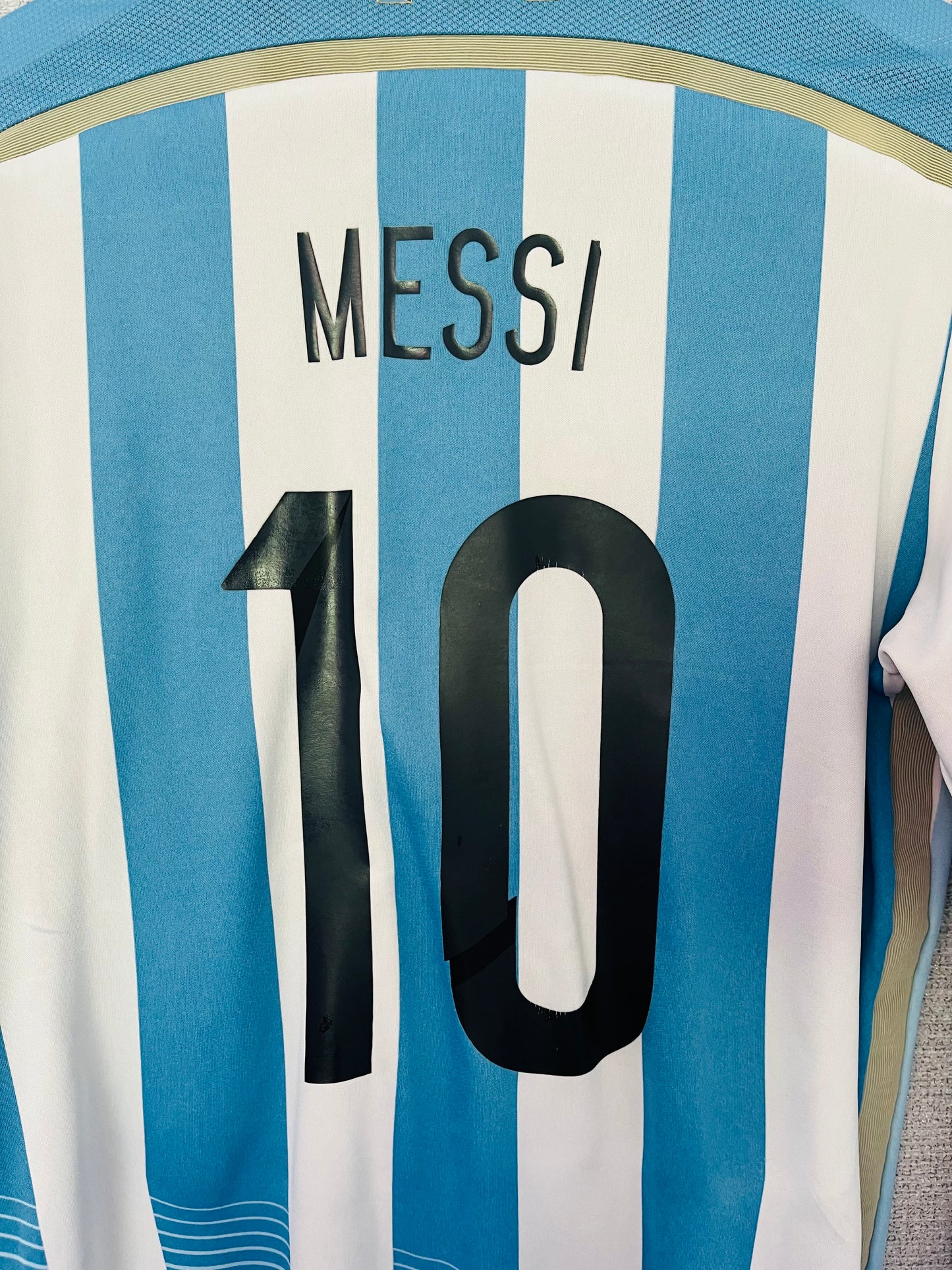 Argentina home football shirt     W/C 2014 Messi Medium