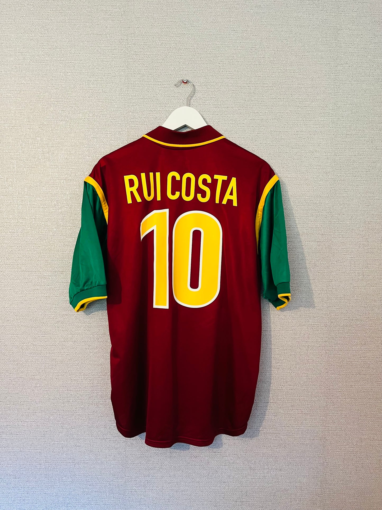 Portugal home football shirt 1998/99 Rui Costa Large