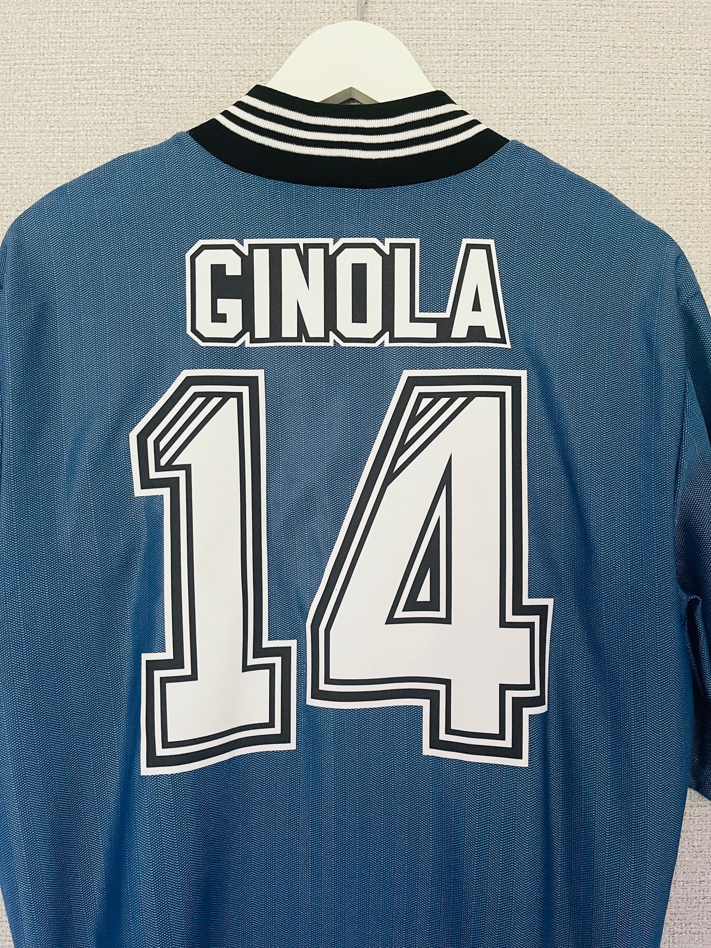 Newcastle United away football shirt 1996/97 Ginola Medium