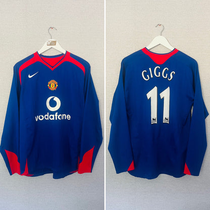 Manchester United away football shirt 2005/06 Giggs Medium