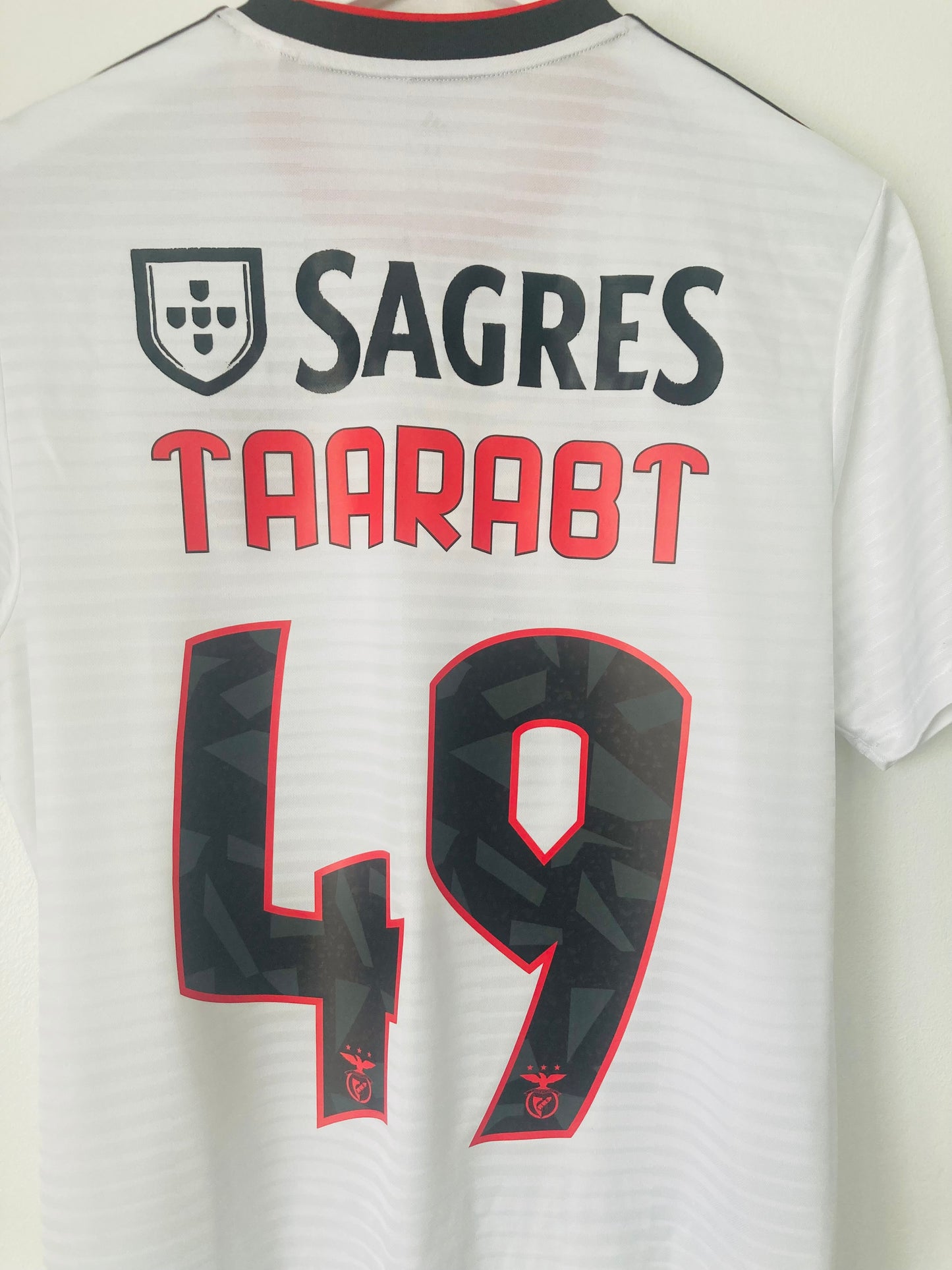 Benfica away football shirt 2018/19 Taarabt medium