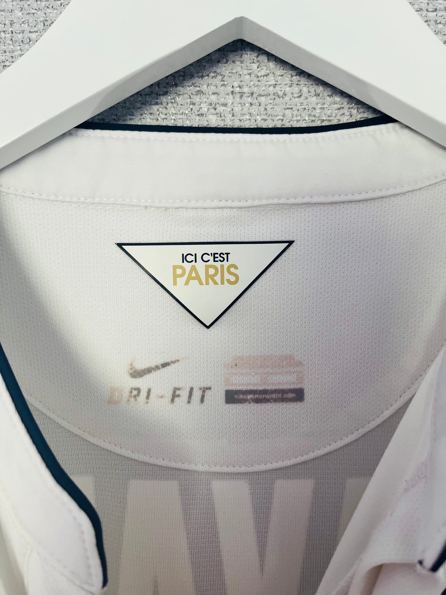 PSG away football shirt 2014/15 Cavani Medium