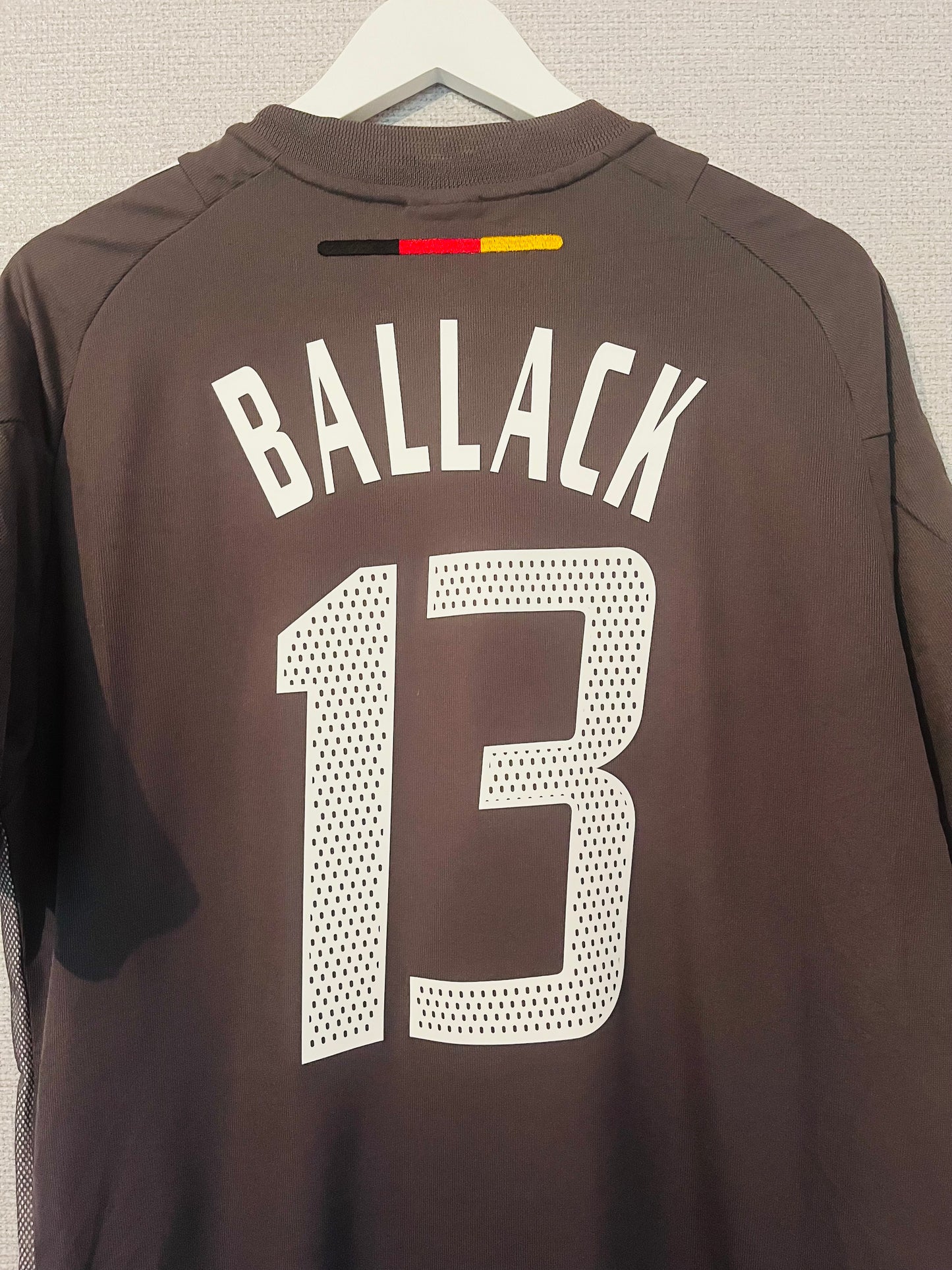 Germany away football shirt
2002/04 Ballack Large