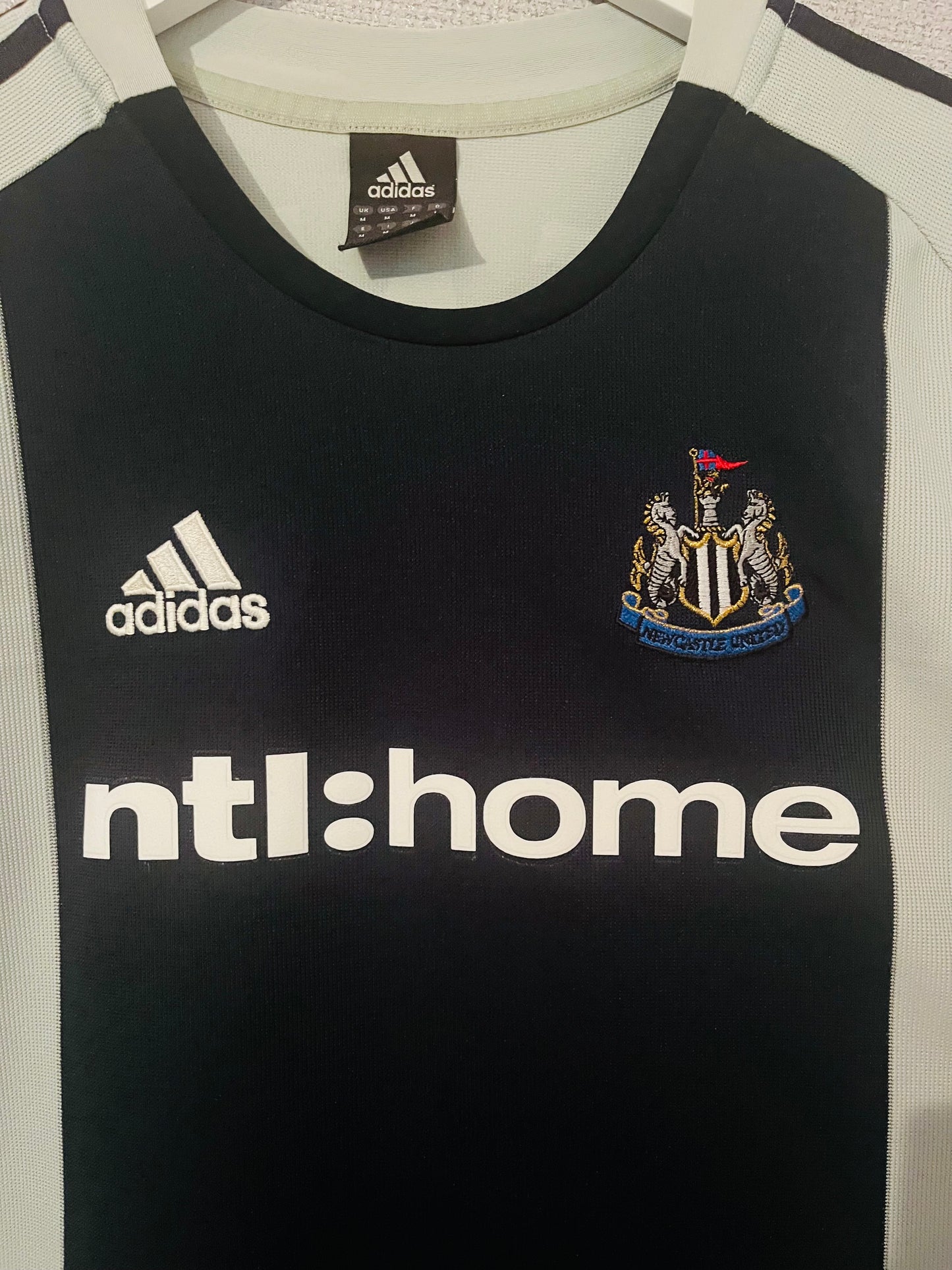 Newcastle United away football shirt 2002/03 Shearer Medium